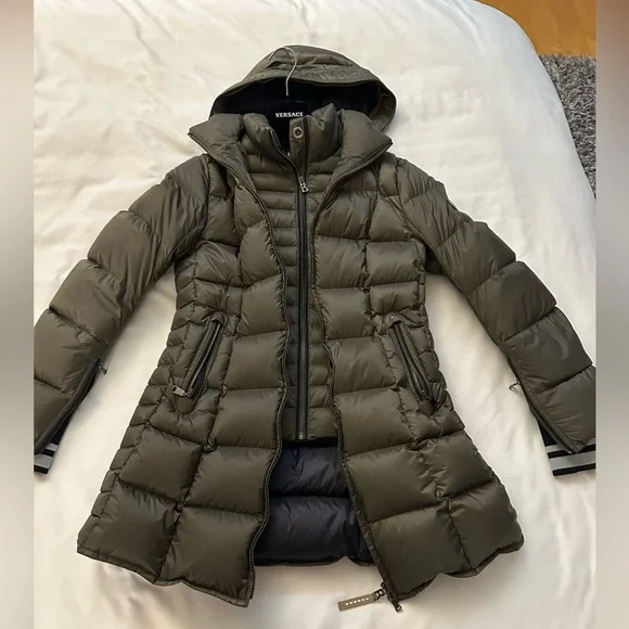 Bogner jacket olive green! Worn once! Brand new condition